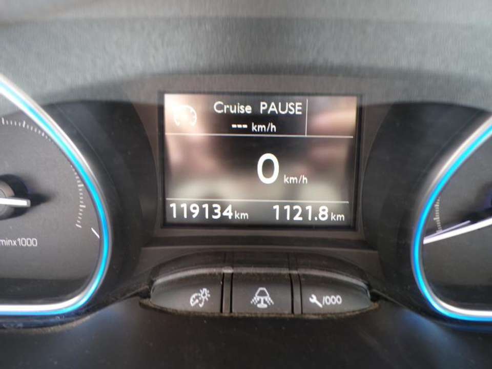 Peugeot 2008 - Imagem 13