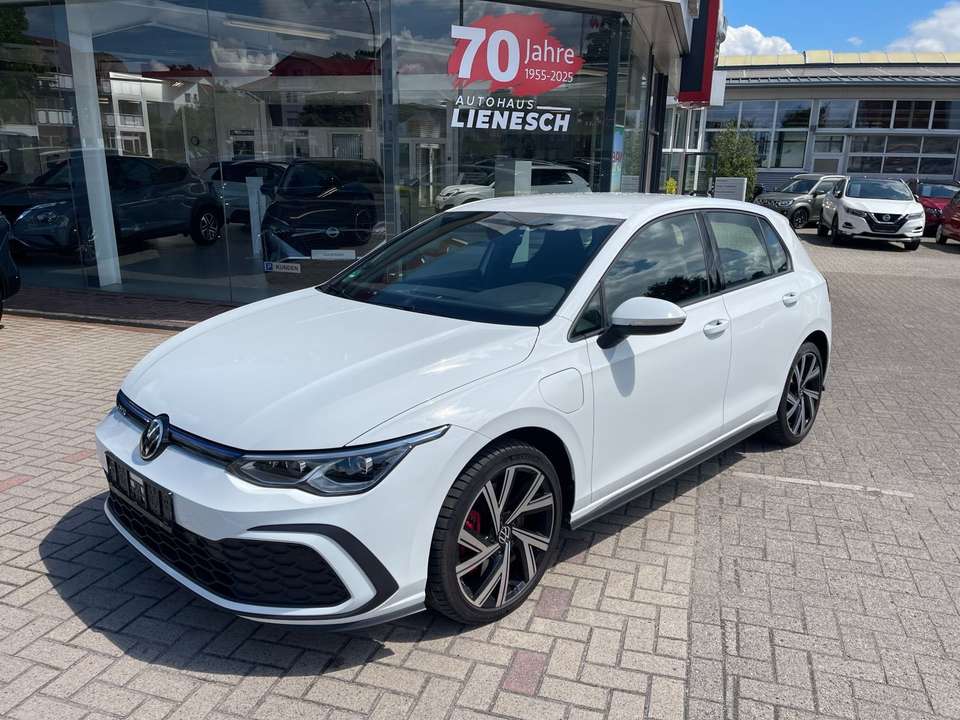 Volkswagen Golf GTE - Imagem 1