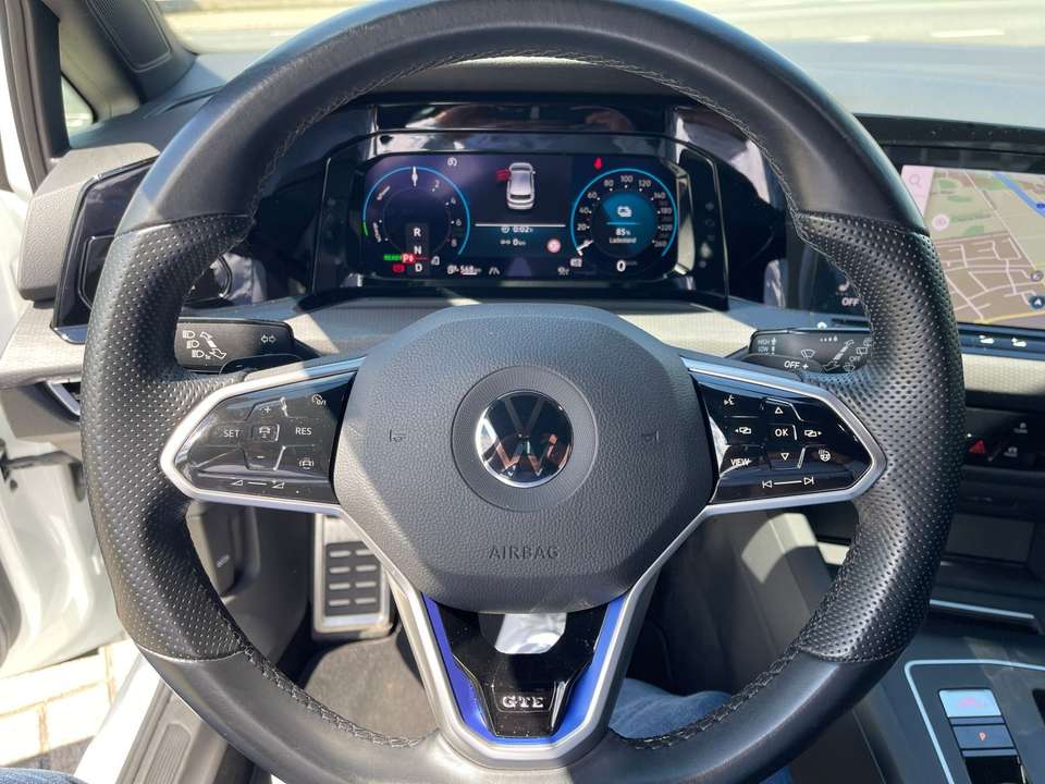Volkswagen Golf GTE - Imagem 14