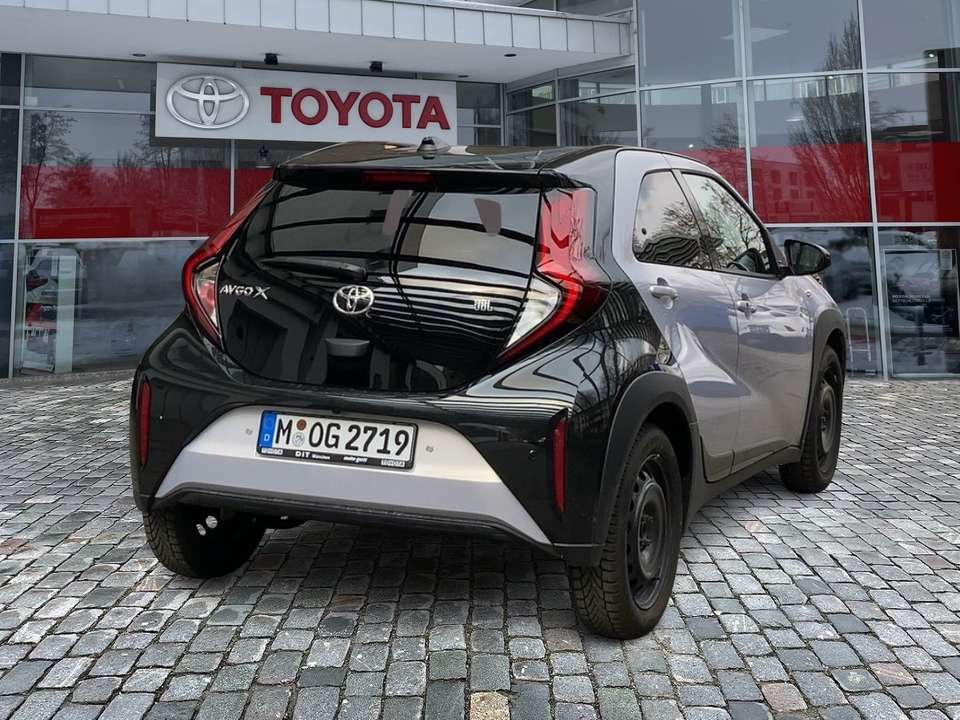 Toyota Aygo X - Imagem 4
