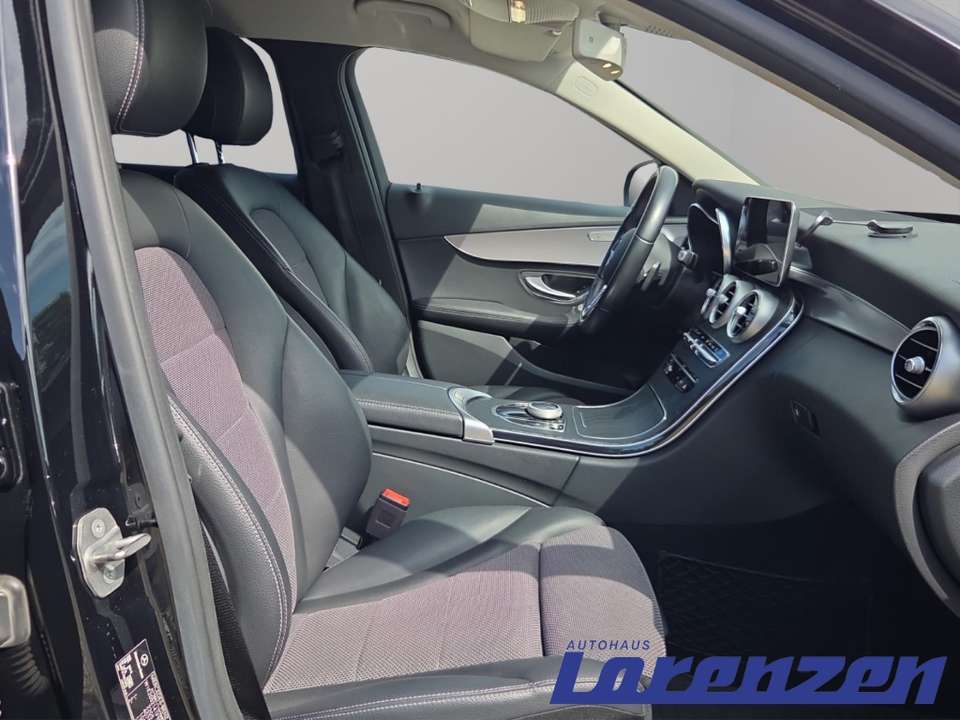 Mercedes-Benz C 220 - Imagem 9