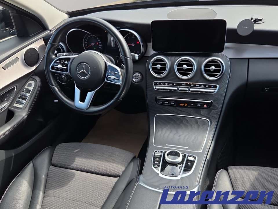 Mercedes-Benz C 220 - Imagem 11