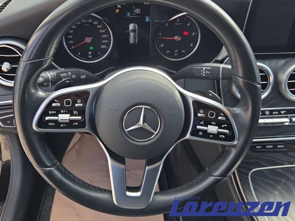 Mercedes-Benz C 220 - Imagem 13