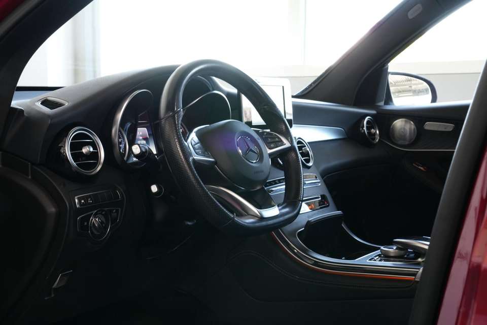 Mercedes-Benz GLC 250 - Imagem 14
