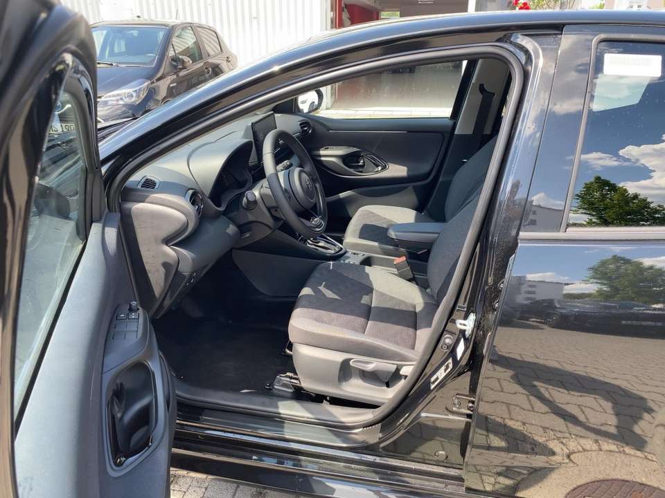 Toyota Yaris - Imagem 8