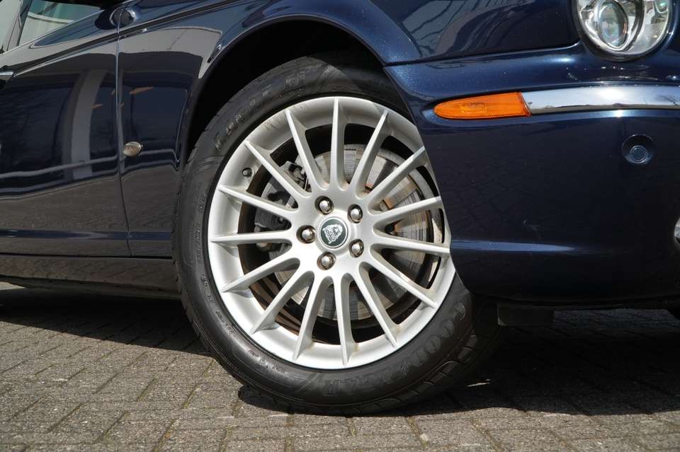 Jaguar XJ - Imagem 5