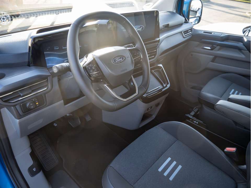 Ford Tourneo Custom - Imagem 10