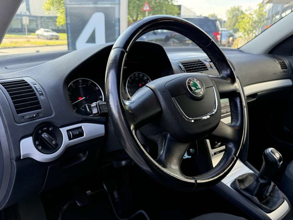 Skoda Octavia - Imagem 3