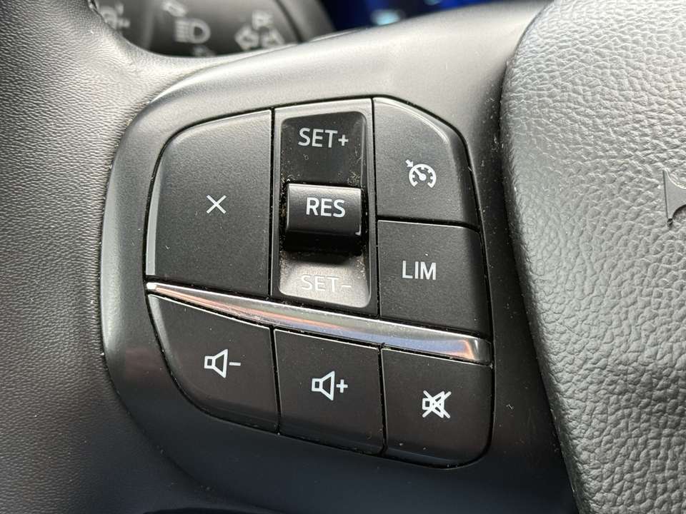Ford Kuga - Imagem 8