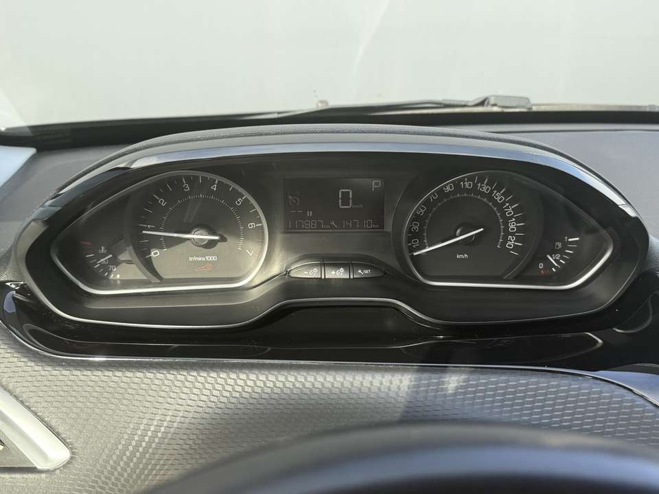 Peugeot 2008 - Imagem 8