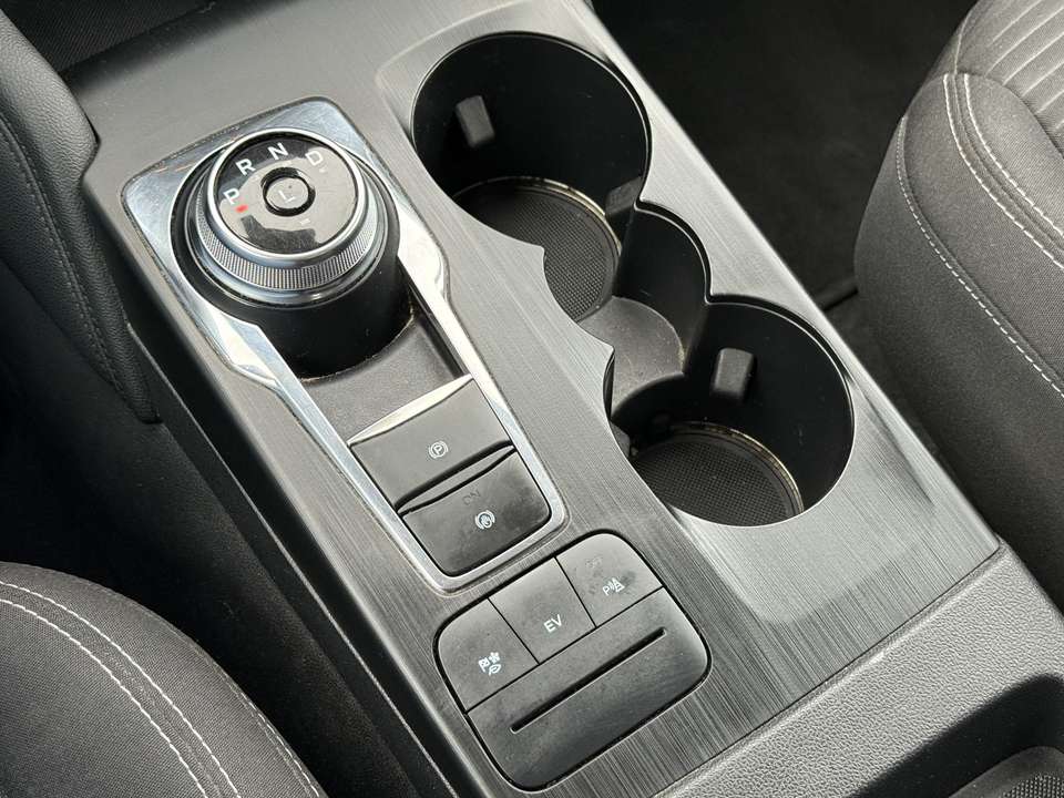 Ford Kuga - Imagem 16