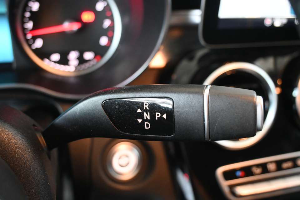 Mercedes-Benz C 180 - Imagem 11