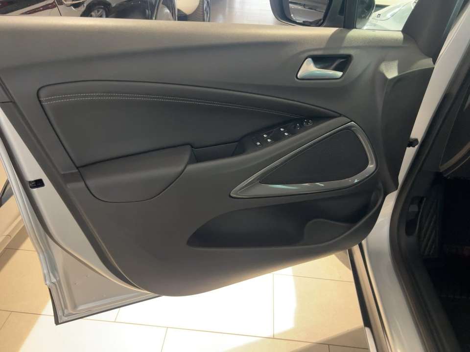Opel Crossland - Imagem 12