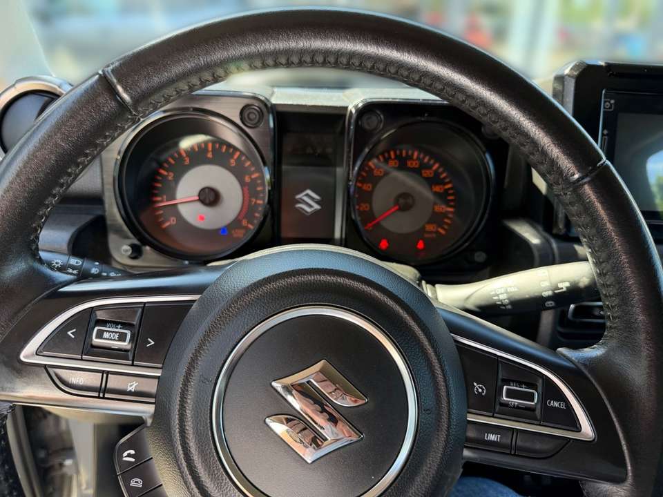 Suzuki Jimny - Imagem 7