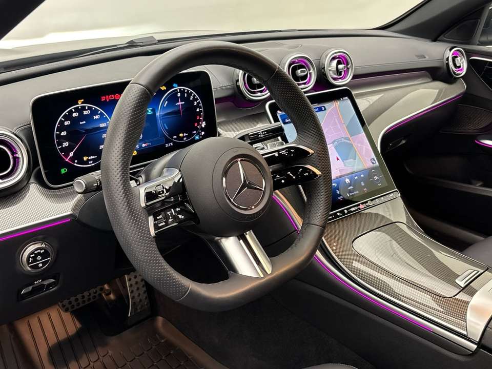 Mercedes-Benz C 300 - Imagem 13