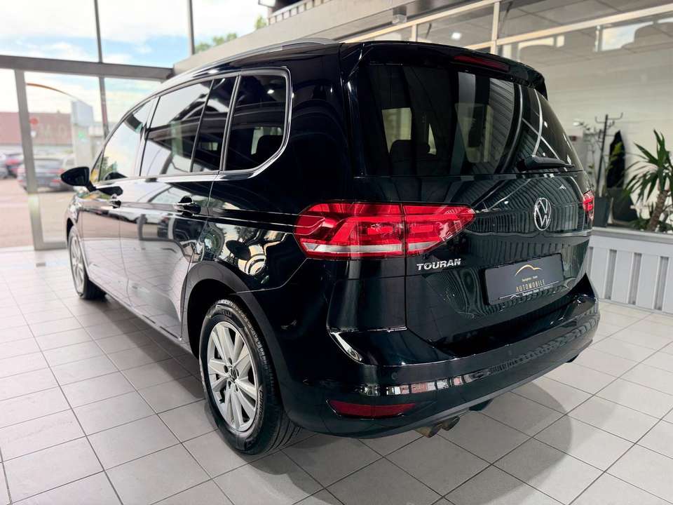 Volkswagen Touran - Imagem 7