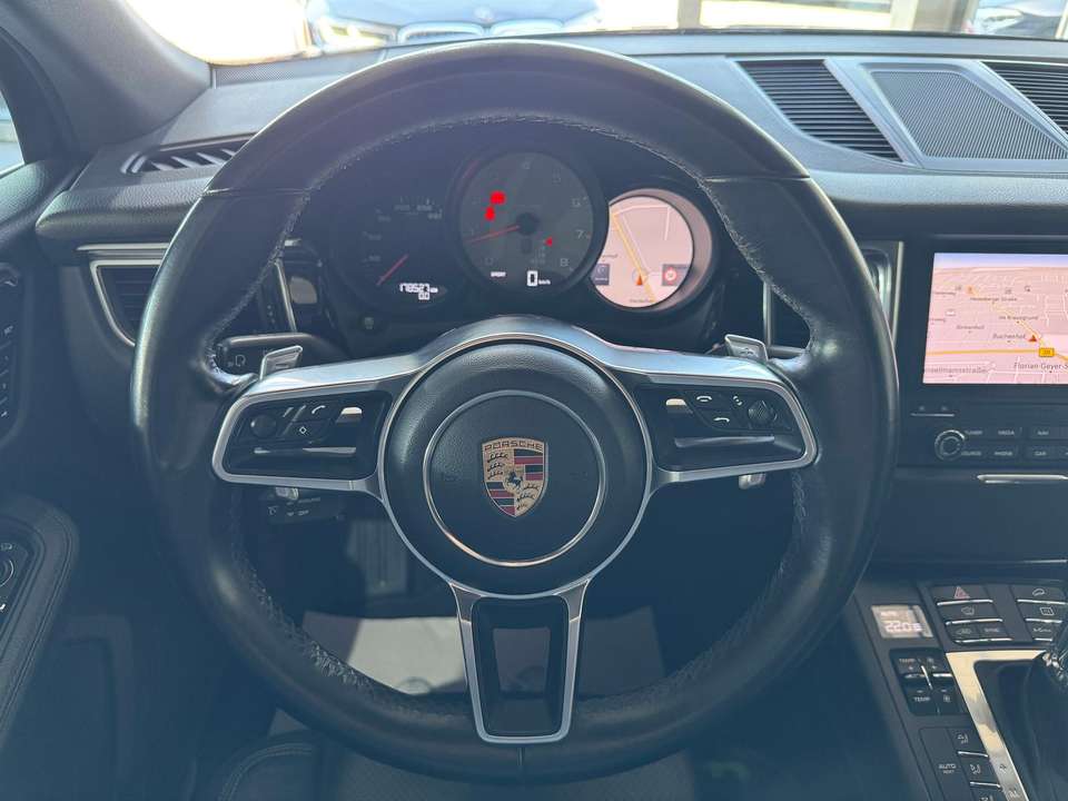 Porsche Macan - Imagem 16