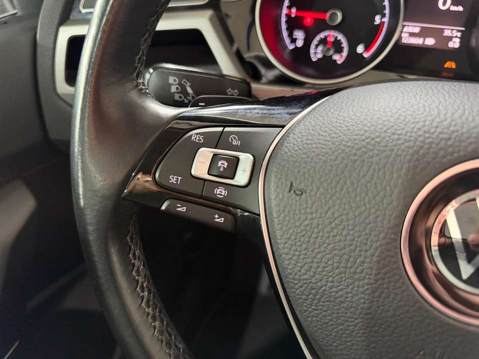 Volkswagen Touran - Imagem 18
