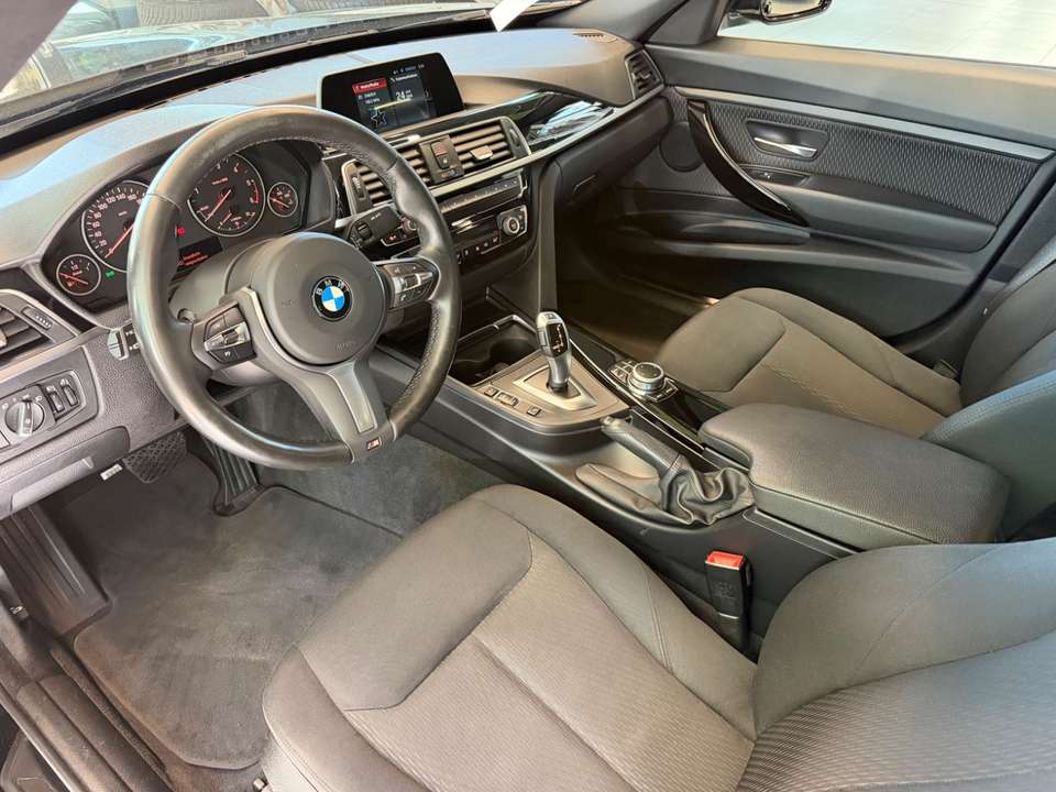 BMW 318 - Imagem 13