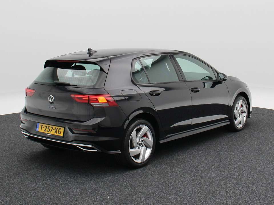 Volkswagen Golf GTE - Imagem 3