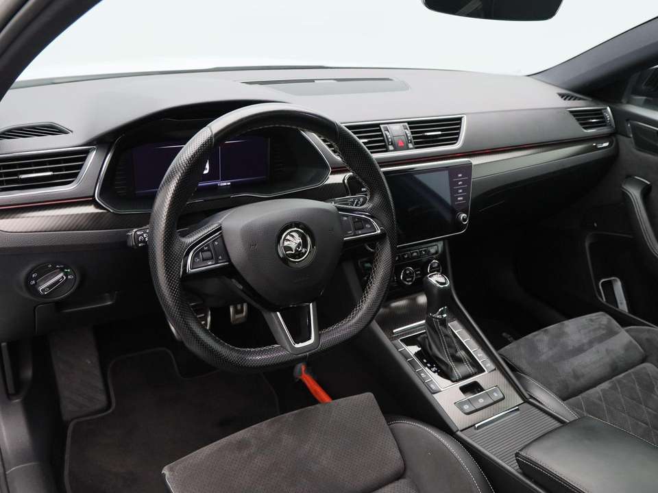 Skoda Superb - Imagem 3