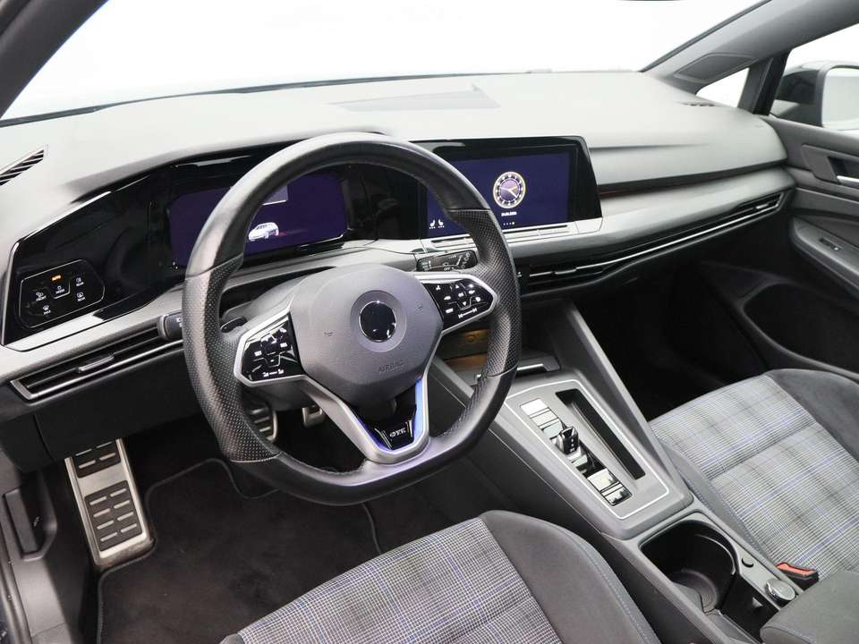 Volkswagen Golf GTE - Imagem 4