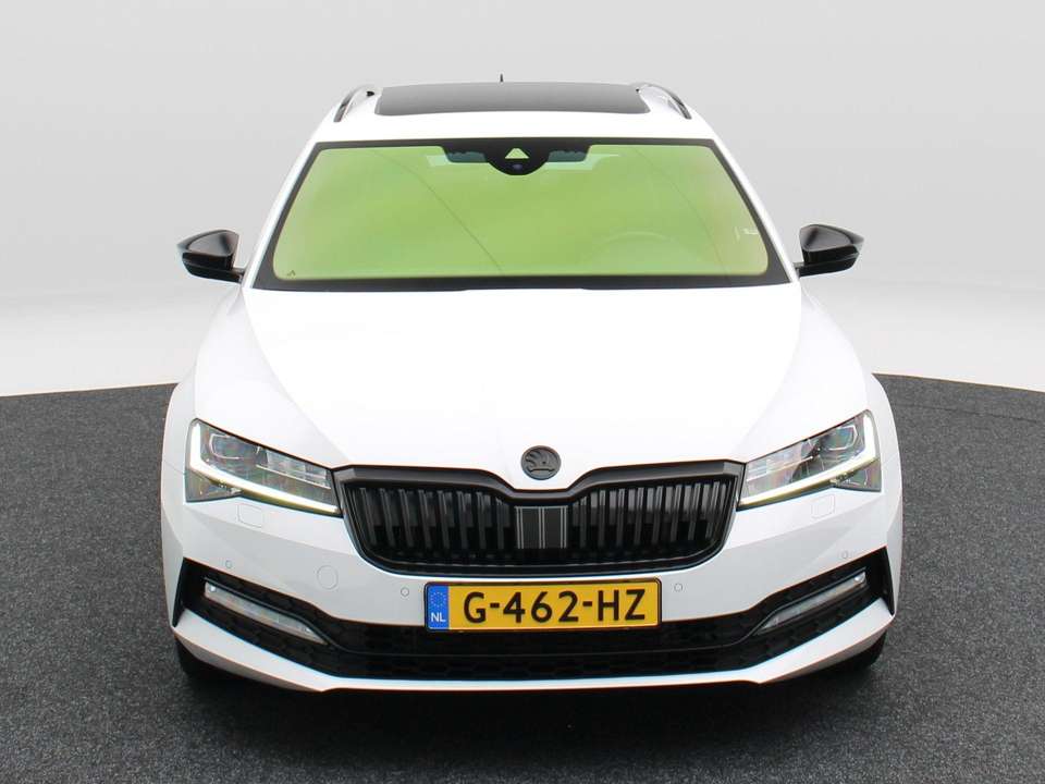 Skoda Superb - Imagem 4