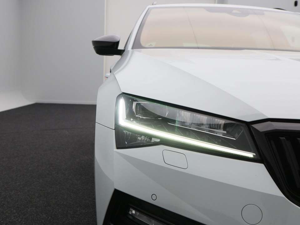 Skoda Superb - Imagem 8