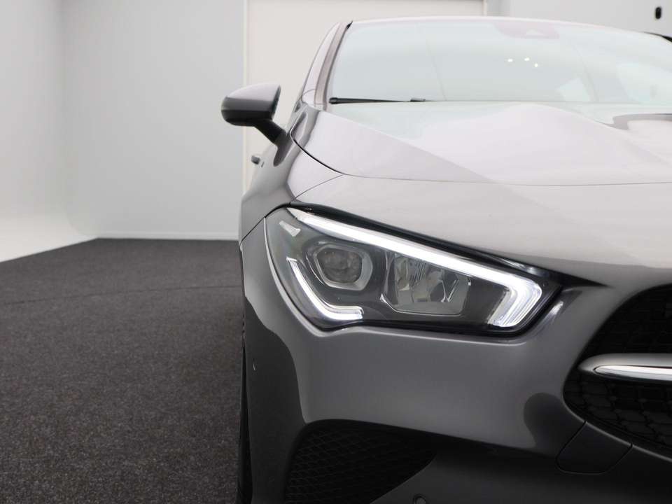 Mercedes-Benz CLA 180 - Imagem 8