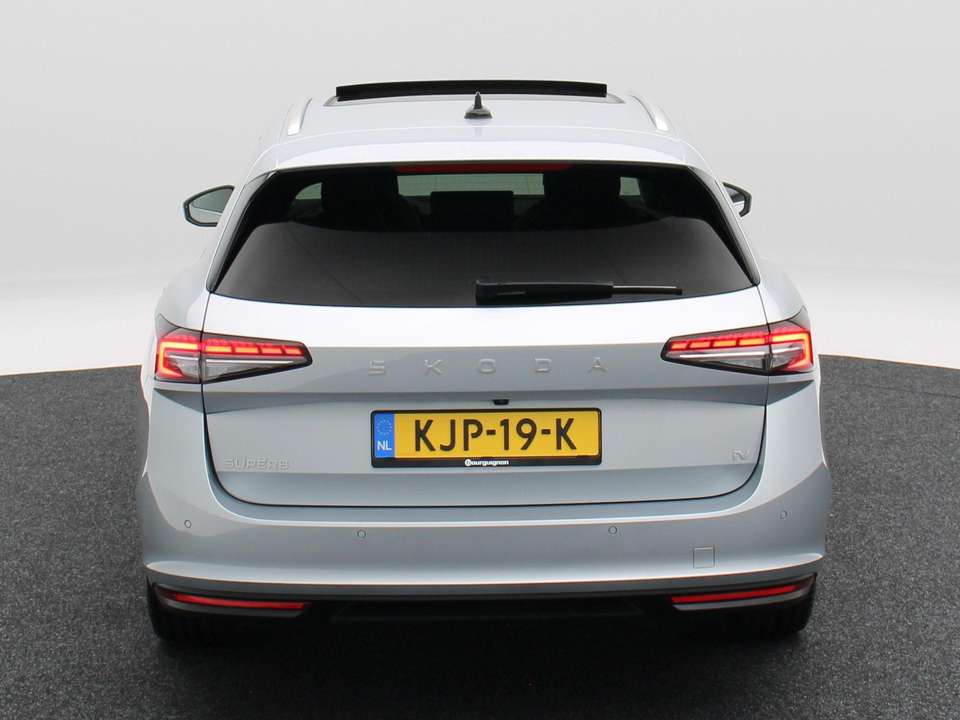 Skoda Superb - Imagem 6