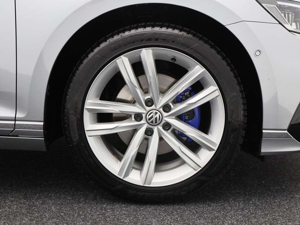 Volkswagen Passat Variant - Imagem 13