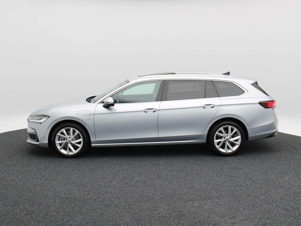Skoda Superb - Imagem 8