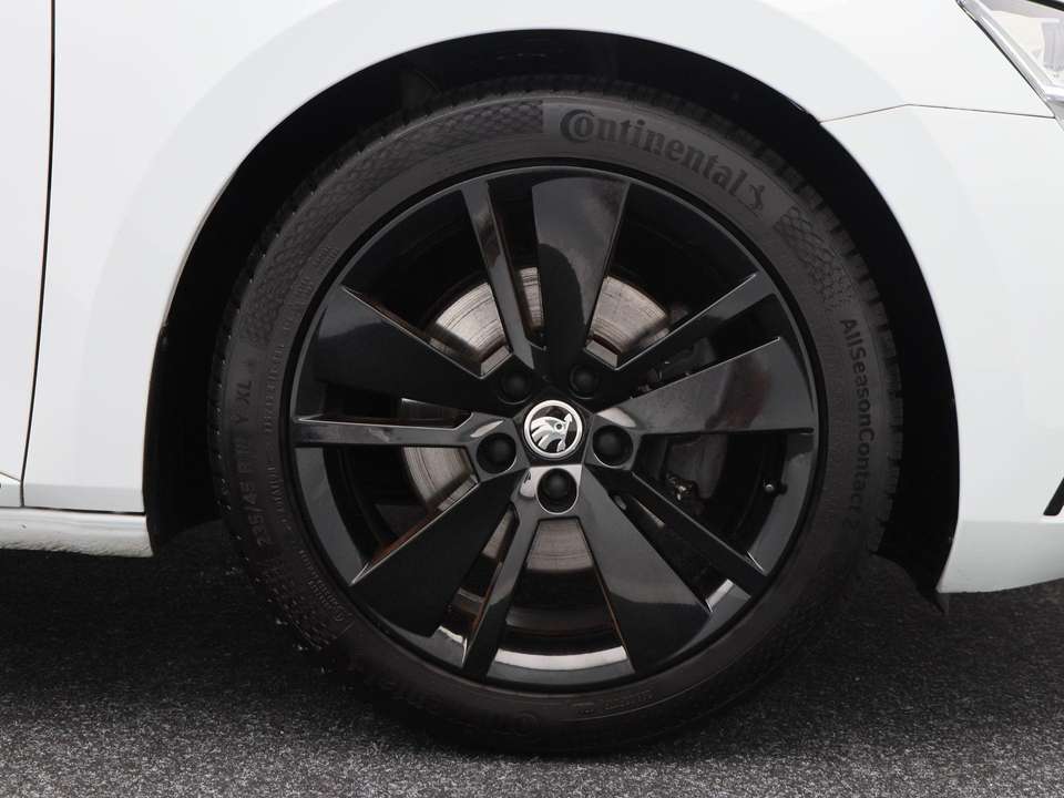 Skoda Superb - Imagem 12