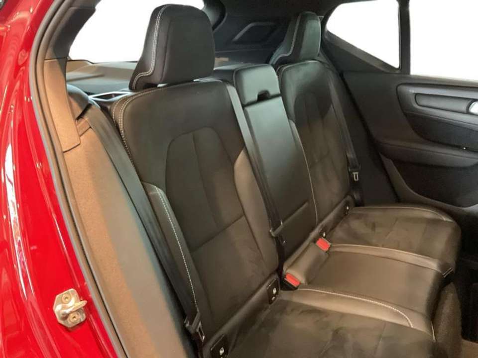 Volvo XC40 - Imagem 10