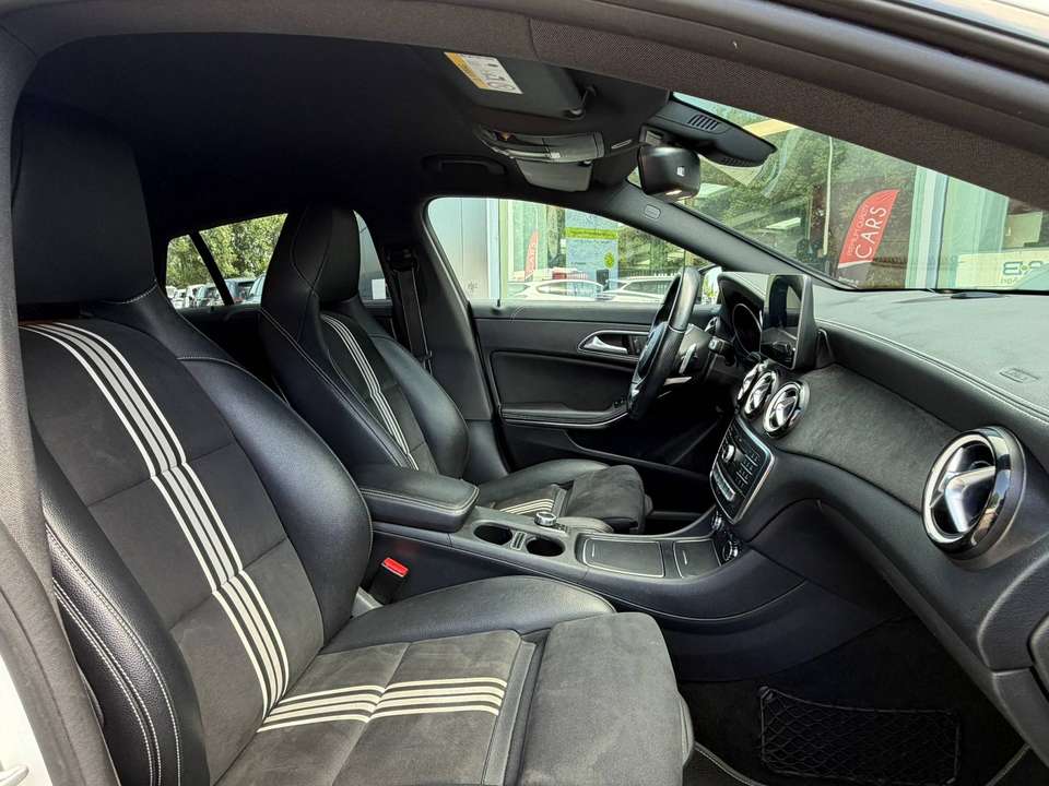 Mercedes-Benz CLA 180 - Imagem 14