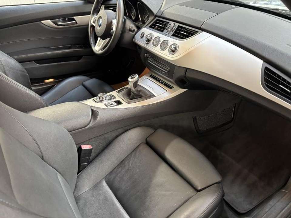 BMW Z4 - Imagem 8