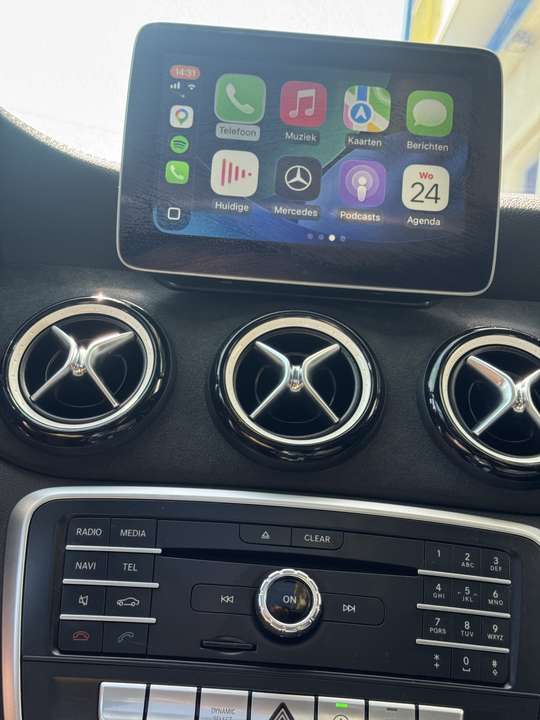 Mercedes-Benz CLA 180 - Imagem 8
