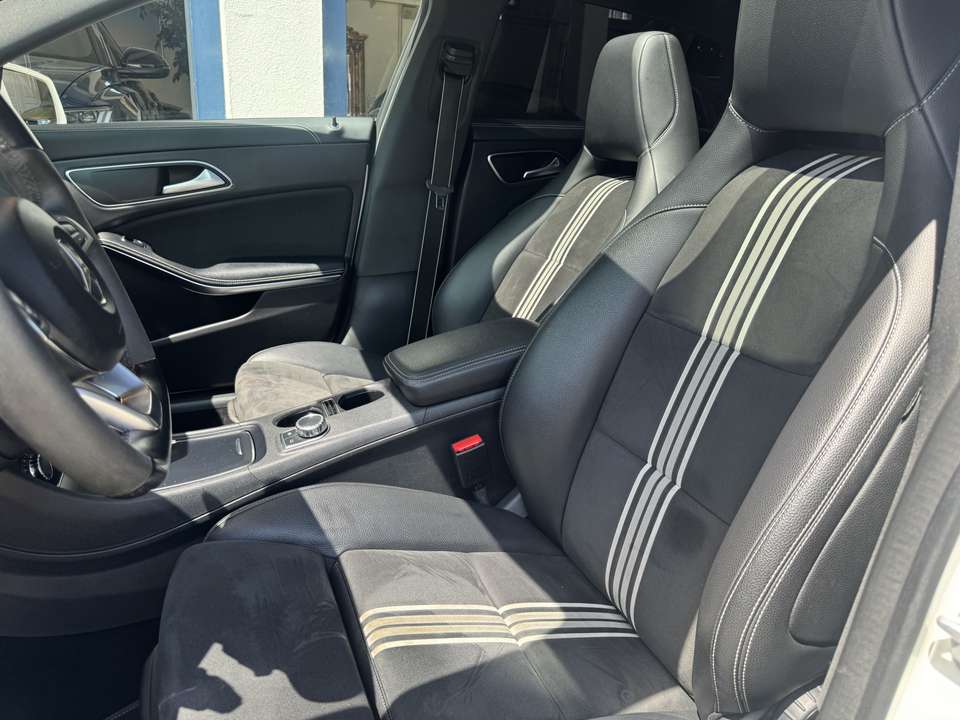 Mercedes-Benz CLA 180 - Imagem 15