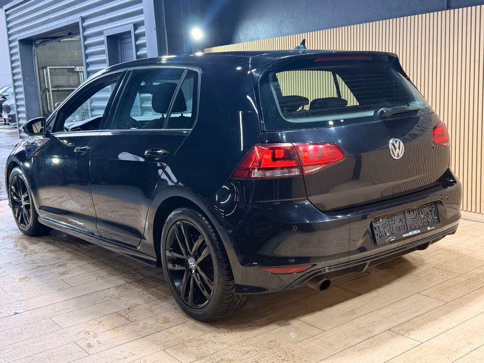 Volkswagen Golf - Imagem 6