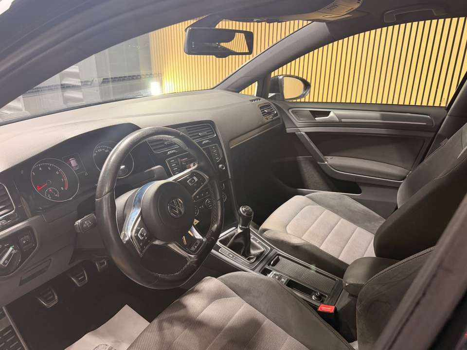 Volkswagen Golf - Imagem 13