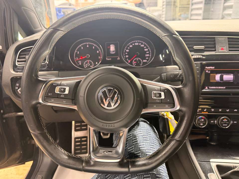 Volkswagen Golf - Imagem 14