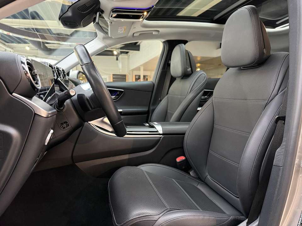 Mercedes-Benz GLC 300 - Imagem 11