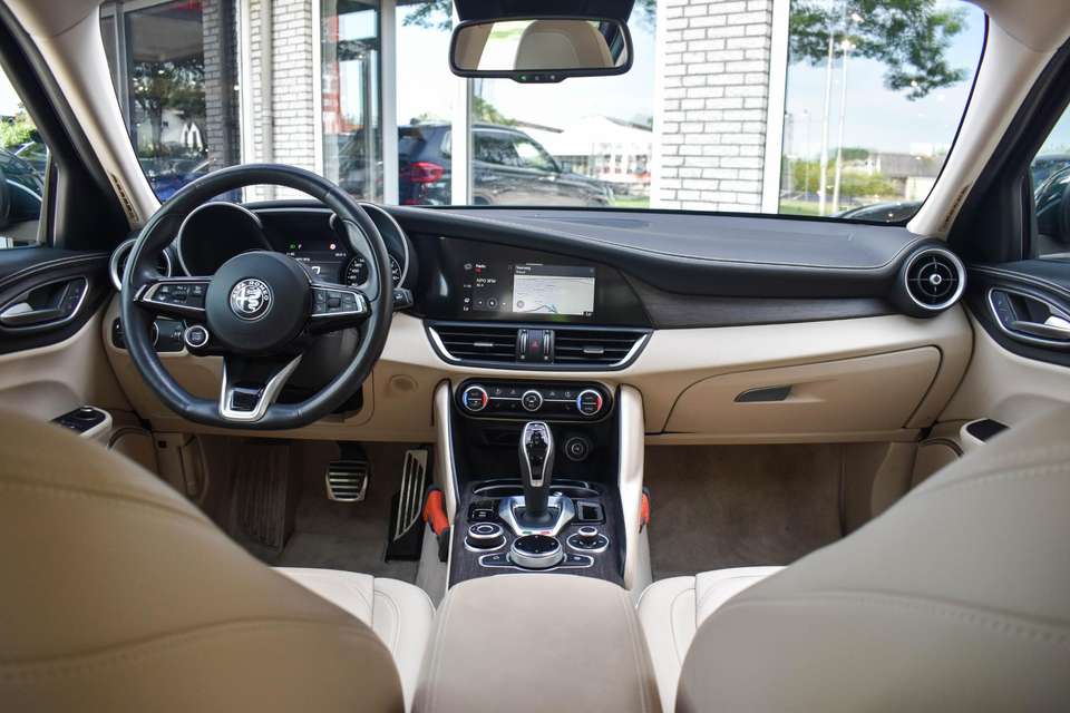 Alfa Romeo Giulia - Imagem 2