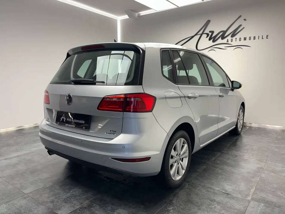 Volkswagen Golf Sportsvan - Imagem 4
