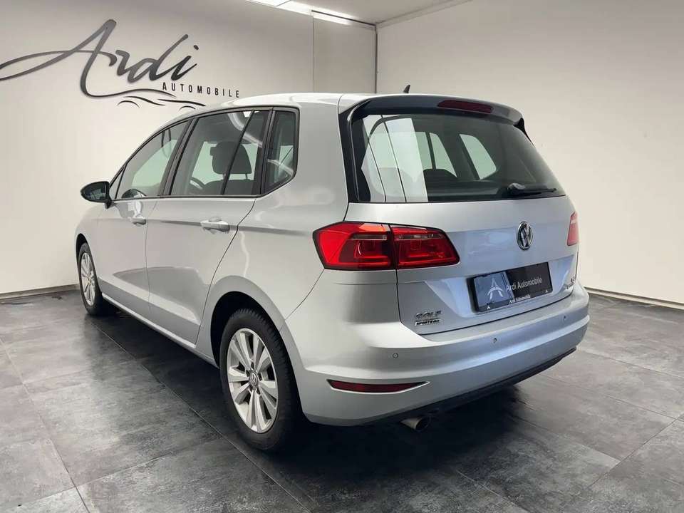 Volkswagen Golf Sportsvan - Imagem 6
