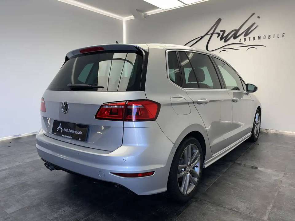Volkswagen Golf Sportsvan - Imagem 4