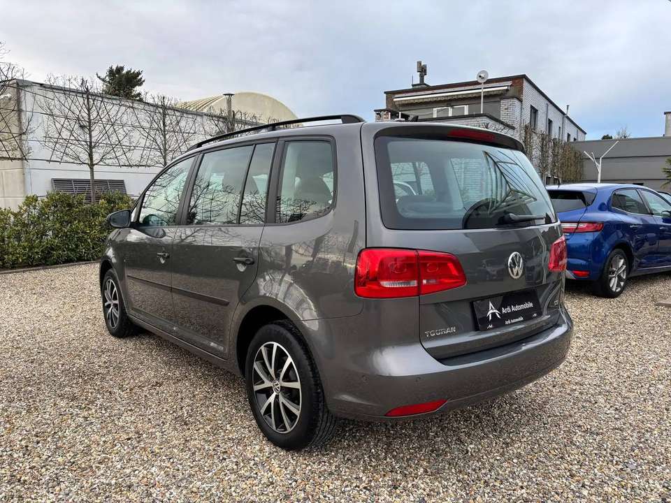 Volkswagen Touran - Imagem 7