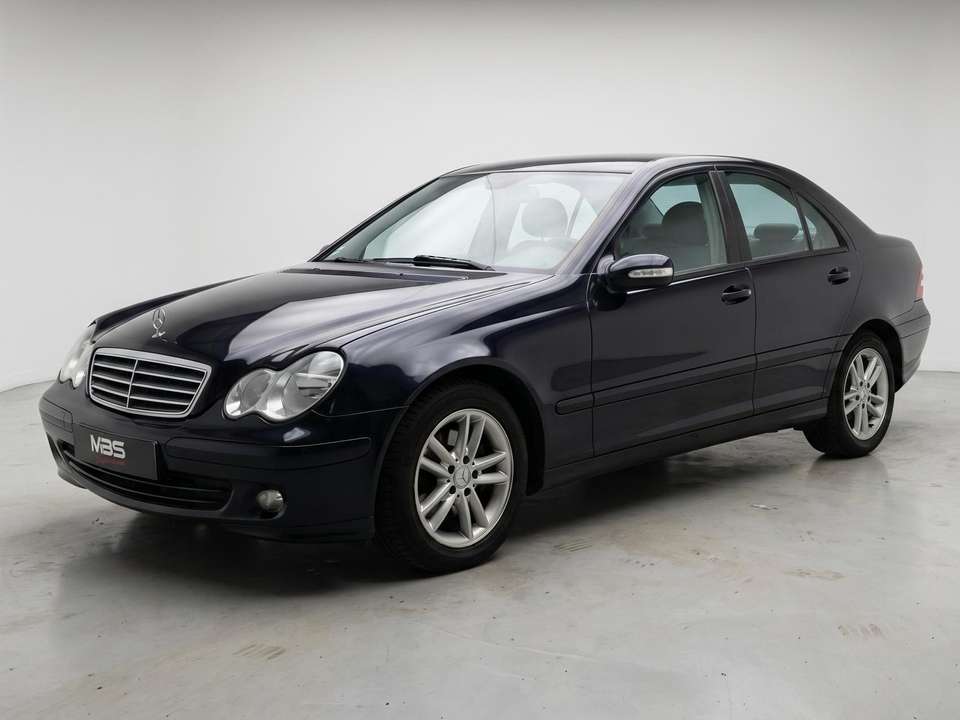 Mercedes-Benz C 230 - Imagem 1