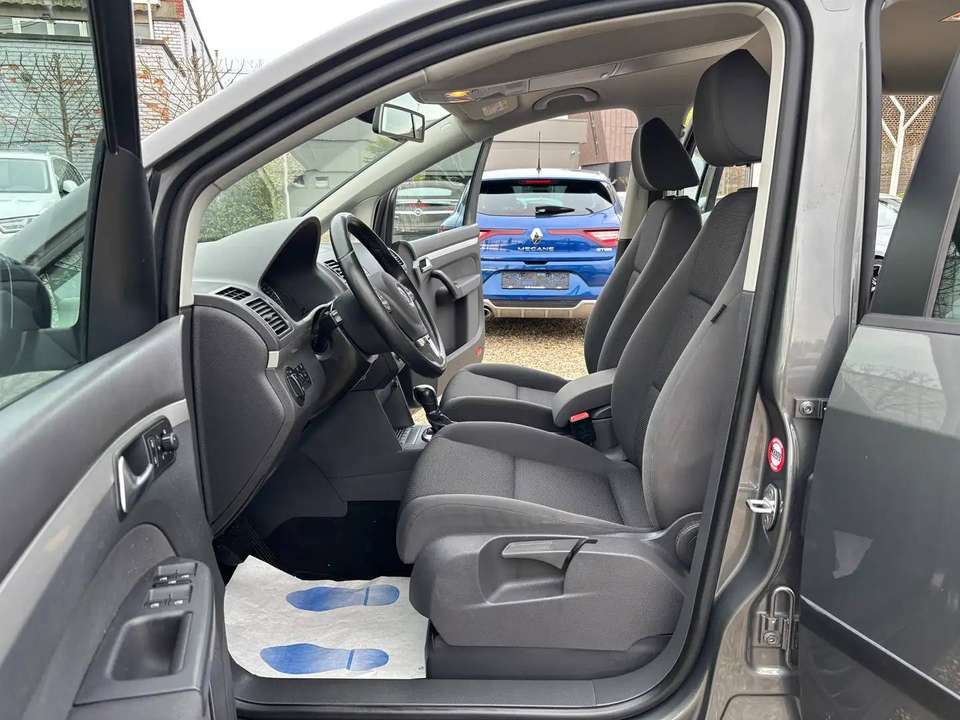 Volkswagen Touran - Imagem 8