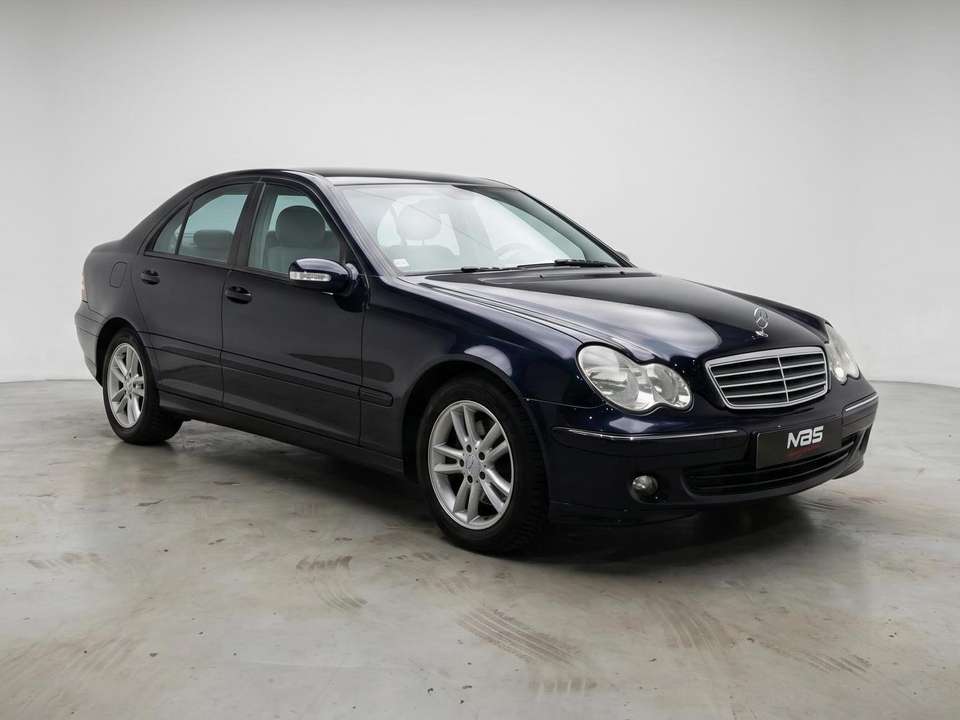 Mercedes-Benz C 230 - Imagem 2